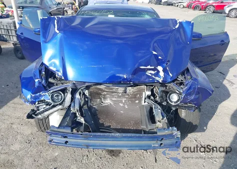 2014 Ford Mustang V6 Premium z USA, uszkodzony, nr VIN 1ZVBP8AMXE5202355